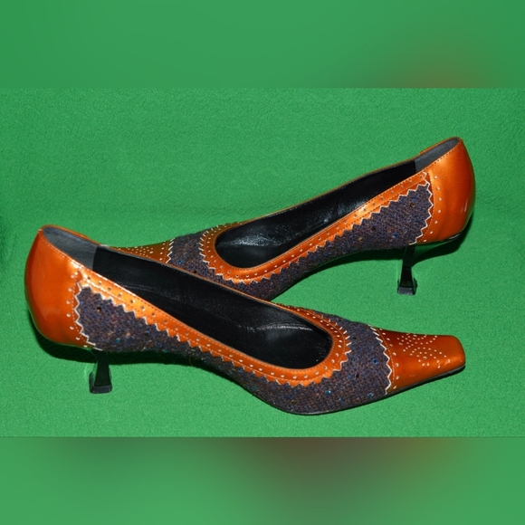 Shoes.  MOSCHINO CHEAP AND CHIC.  1990s  Made in Italy. - Picture 2 of 4